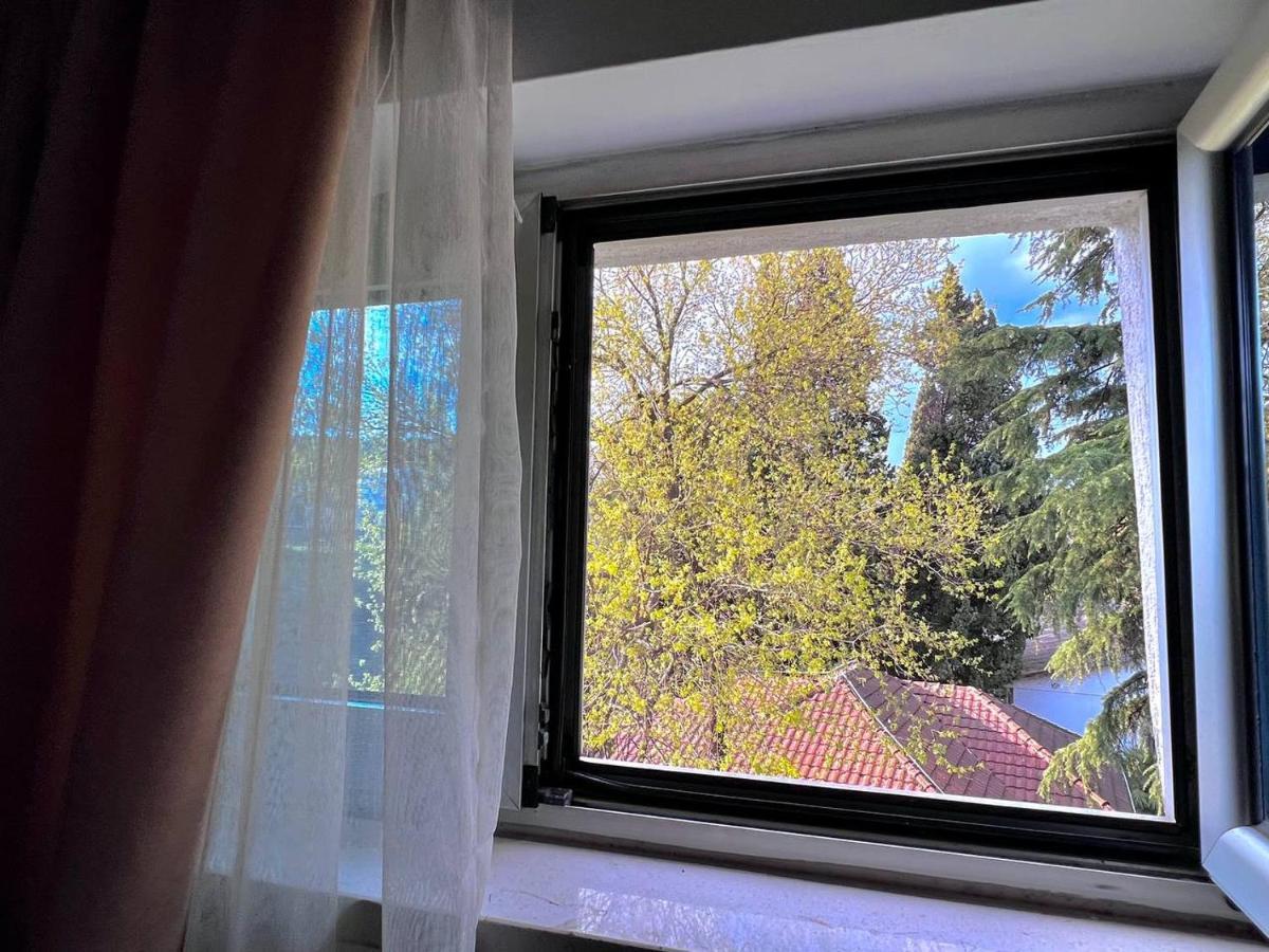 Hotel Ambasador Podgorica Exteriör bild