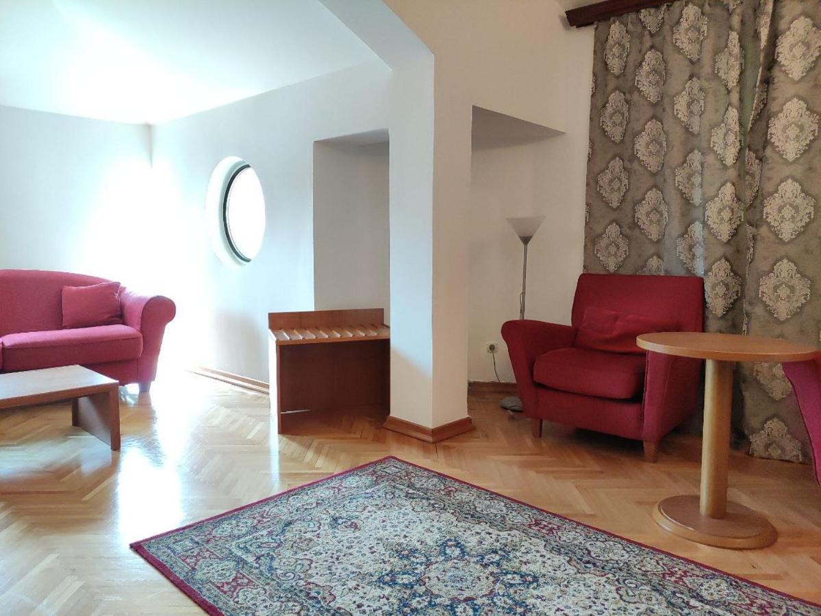 Hotel Ambasador Podgorica Exteriör bild