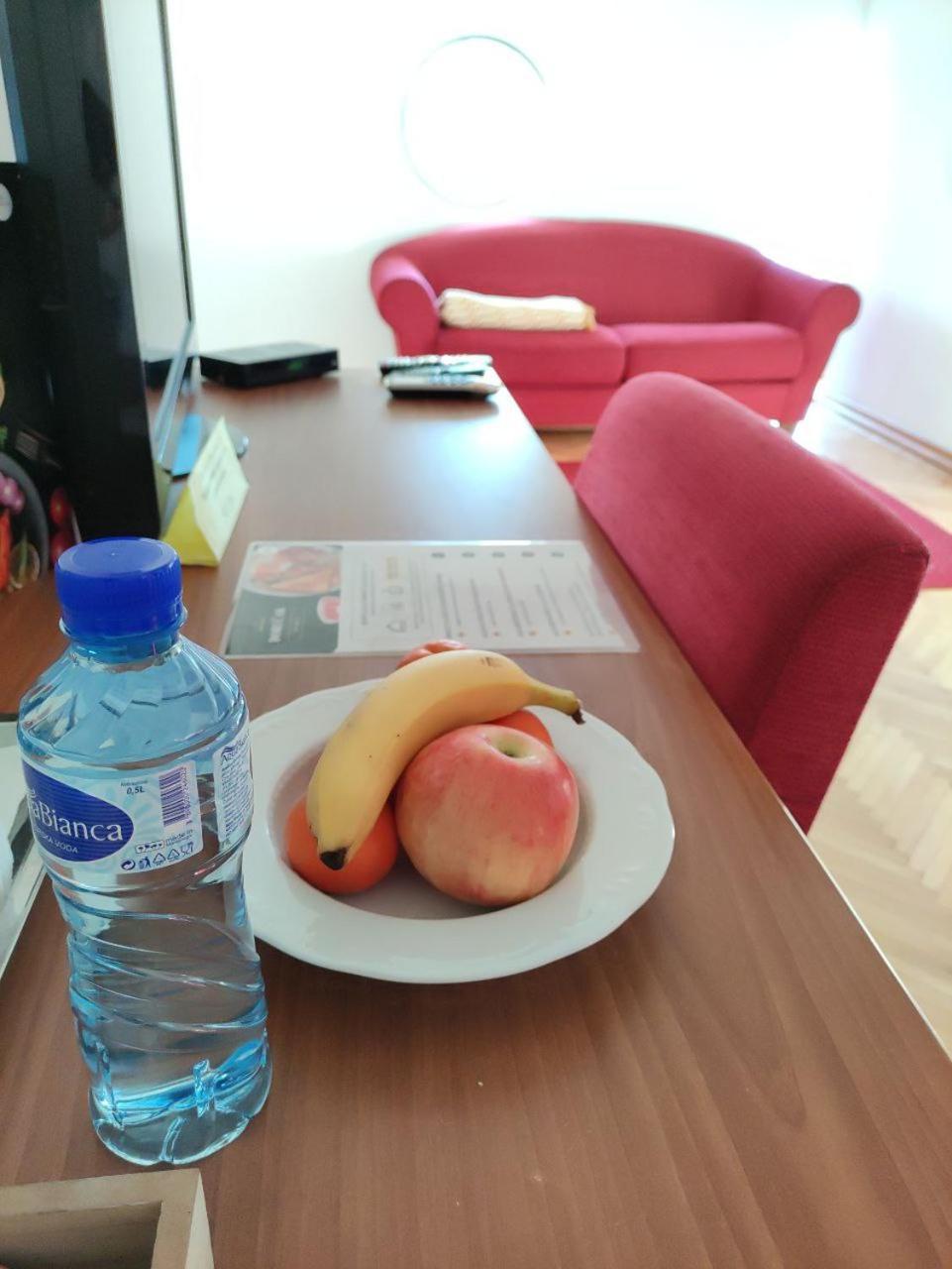 Hotel Ambasador Podgorica Exteriör bild