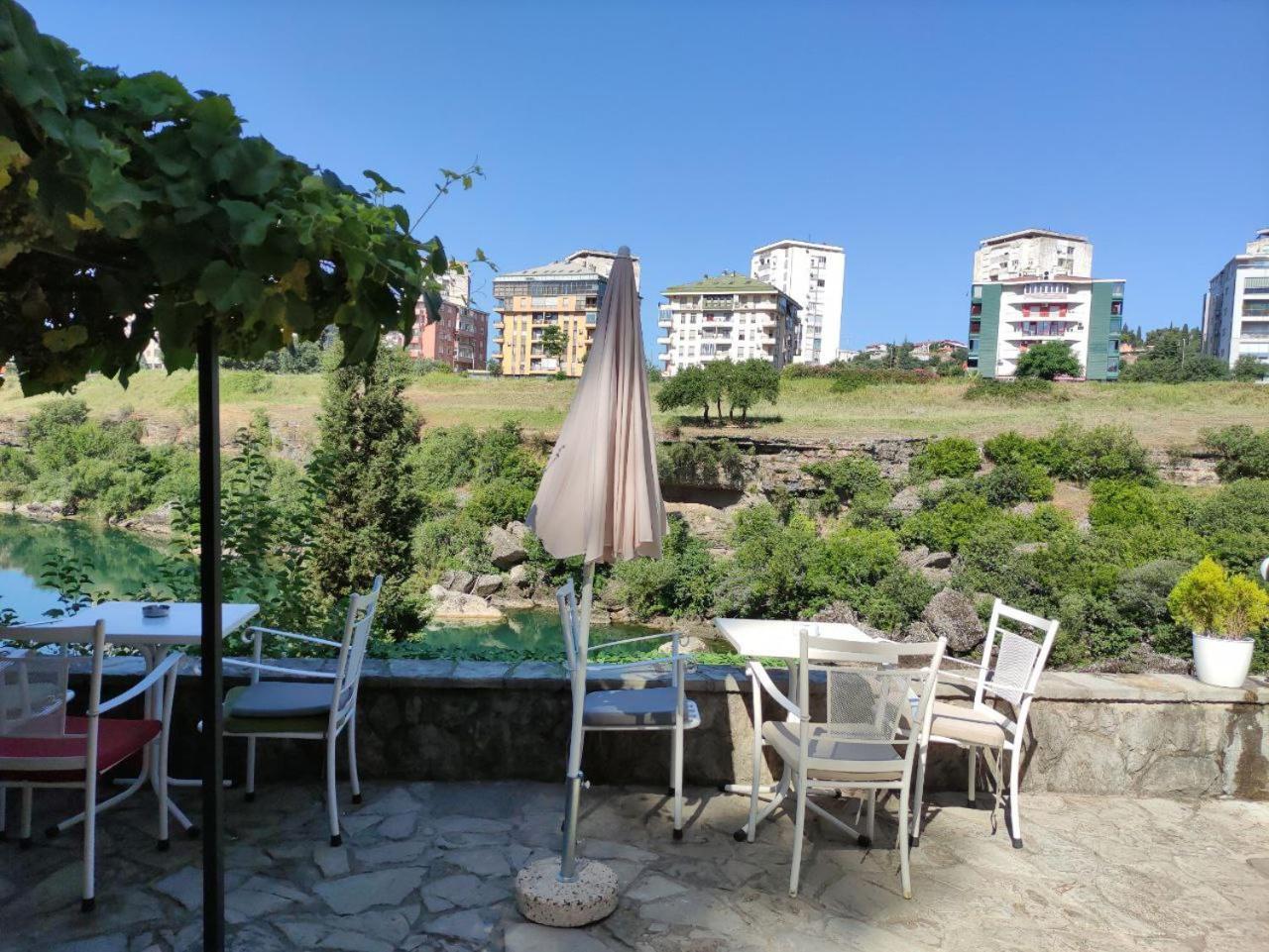 Hotel Ambasador Podgorica Exteriör bild